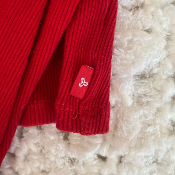 TNA red ribbed long sleeve tee - Picture 4 of 4